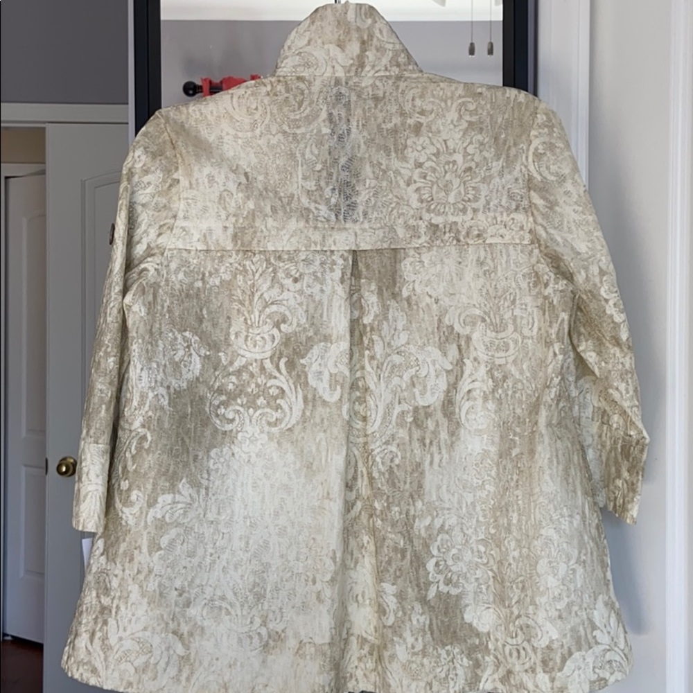 Light Jacket - Picture 2 of 2